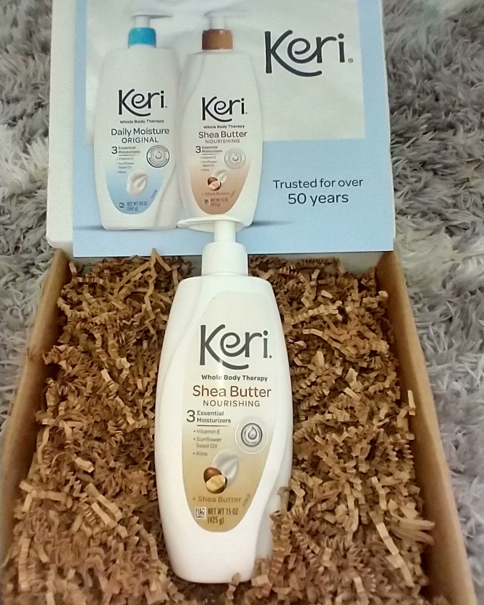 luciana_peter1's tweet photo. #tryitsampling #kerilotion This lotion hits all my requirements perfectly and keeps my skin soft and healthy without being greasy or heavy. I just hope they keep making it!  I would recommend you to get this lotion @Bazaarvoice
Read👇
https://t.co/OMjctxzXXb https://t.co/15ujQzXC0m