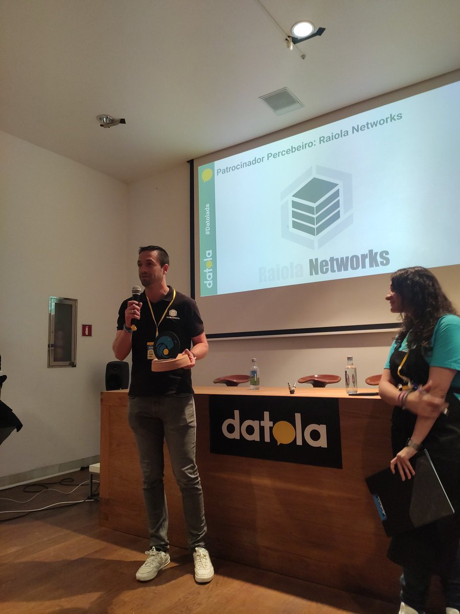 rubenpg85's tweet photo. El sábado recogí el premio #Percebeiro en nombre de @RaiolaNetworks que nos entregó @datolaes como patrocinador.
Muchas gracias por permitirme representar a la empresa y vivir un momento inolvidable. https://t.co/IdWCVNBfny