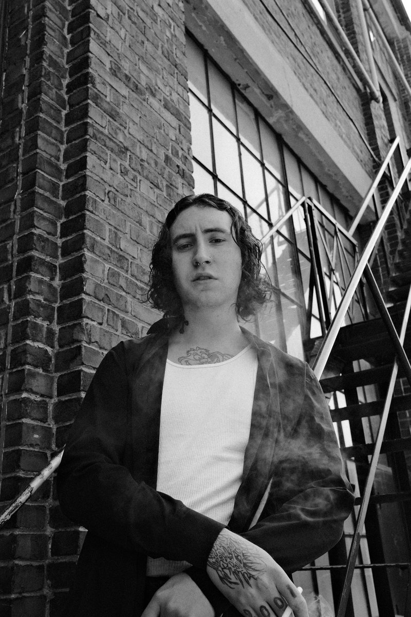ih8bleachh's tweet photo. i can finally post these photos of @BROADWAYREMAINS i took last week. 🕯️📸 https://t.co/LCuWpxhxHj