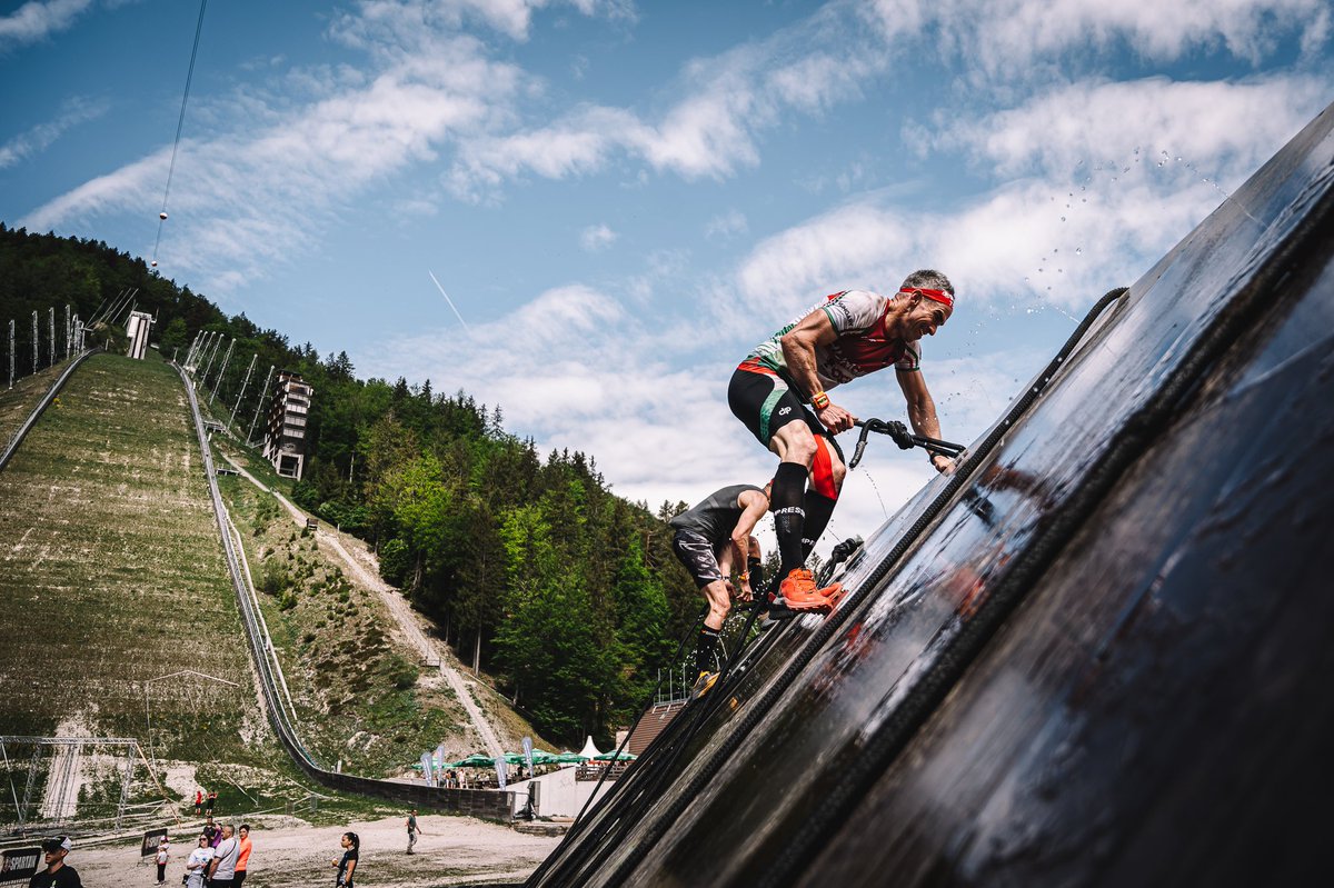 nikbfoto's tweet photo. Spartan Race Slovenia 2023 je pod streho 📸✅️

Za konec pa fotka z lansko fotko na jumbotu v Kranjski Gori. 

Najbolje je svoje fotke gledati na velikih printih 🙈

@SpartanRace #SpartanRace #SpartanRaceSlovenia #BigPrint #JumboPoster 

📸 © Nik Bertoncelj https://t.co/hjnDnCweFx