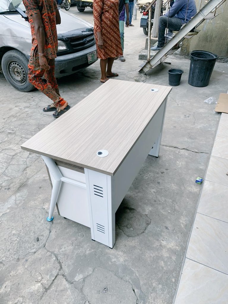 MAKE YOUR OFFICE WORK For you in Style.

Dimension:1.2meter.

ºDrawer System.
ºCable Holes.
ºSteel Legs.

DM,Whatsapp 09025005399 

To Order.

Price:N115,000

#AmazingOfficeFurniture
#OfficeUpgrade
#WorkinStyle
#FunctionalFurniture
#ElevateYourWorkspace
#ErgonomicFurniture