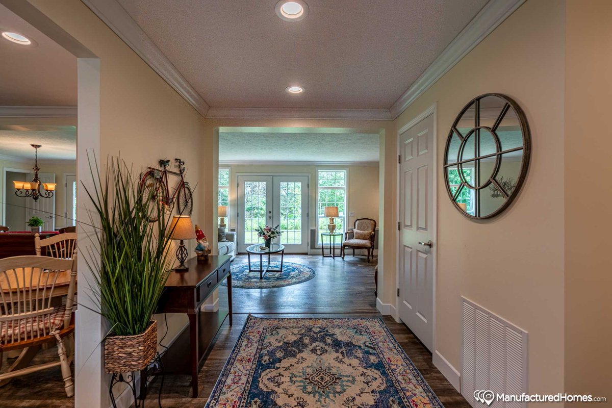 OHmfgHomeAssoc's tweet photo. #HOMEOFTHEDAY 🏡 Hillcrest / 7753M
Built by #SkylineHomes | 3 beds | 2 baths | 1820 sq ft.
Get a custom price quote: https://t.co/OrnAovLVwV 

#manufacturedhome #manufacturedhousing #modularhousing #factorybuilthousing #Ohio #prefabhome #Ohiocommunity #Ohiomanufacturedhomes https://t.co/3ia6MkWFSS