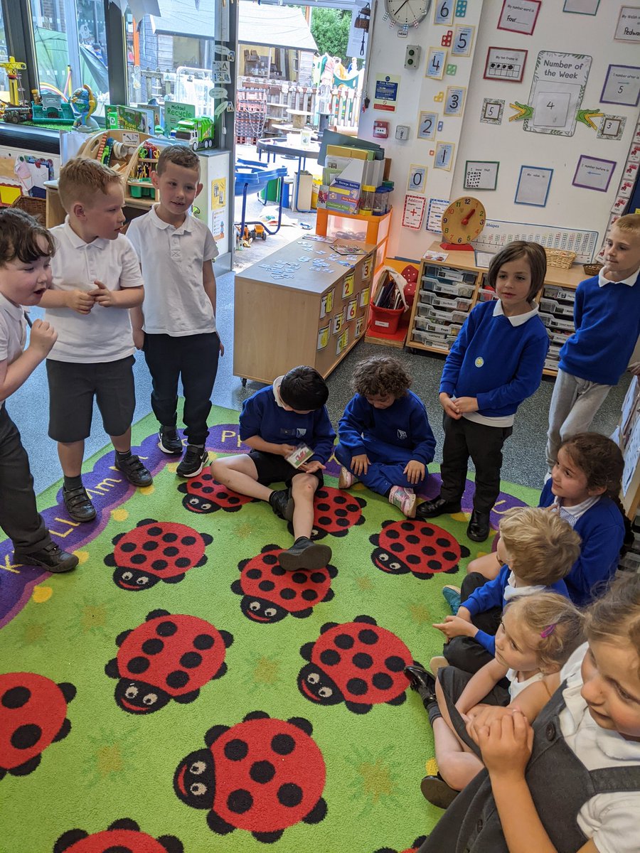 WilliamstownPri's tweet photo. Y1-We enjoyed playing 'Splat'+ 'Zap' today during our Helpwr Heddiw,daily Welsh session today.Great games to develop vocabulary and question recall. Ask your child 'Pa gem wyt ti'n hoffi?('Which game do you like?) @CSC_Cymraeg @CSC_langlitcomm #helpwrydydd #livinglanguage #fun https://t.co/5PZjI8SB7r