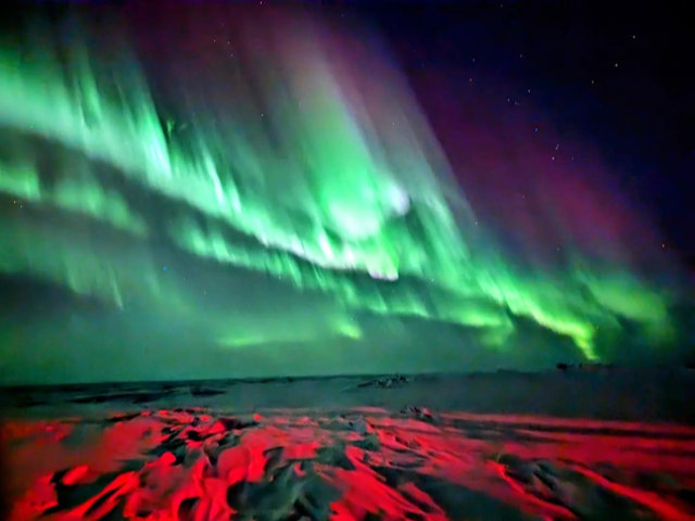 SPTelescope's tweet photo. After a so-so weather week, the skies have cleared up again at the #southpole and it looks great!  Here are some beautiful pics from winter overs Travis Groh and Zeke Mills from yesterday!  #Antarctica #aurora https://t.co/0JKzhwRIbW