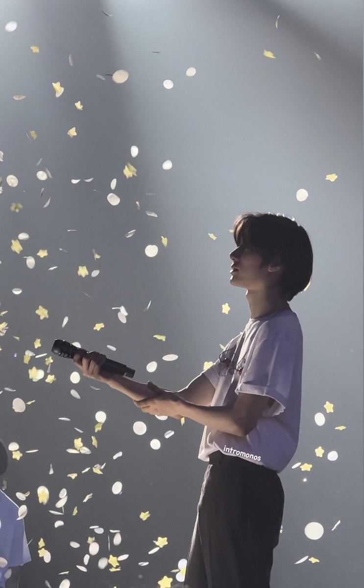 cbgstwt's tweet photo. beomgyu is sculpted by god like look at that side profile https://t.co/d0xZCwouwf