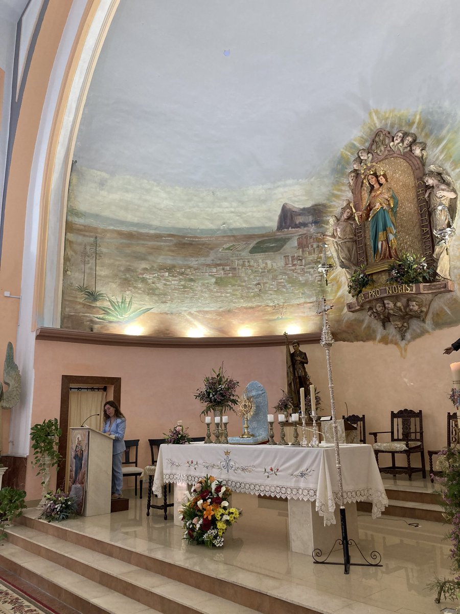 SalesianosLLC's tweet photo. En la mañana de hoy hemos disfrutado de un emotivo #PregónJuvenil a cargo de Reyes, alumna de 4ºESO. ¡Enhorabuena Reyes! Cuando se escribe desde el corazón el resultado siempre es espectacular, gracias. #MayoSalesiano #AbrimosCaminos https://t.co/gyRtQ4awYy