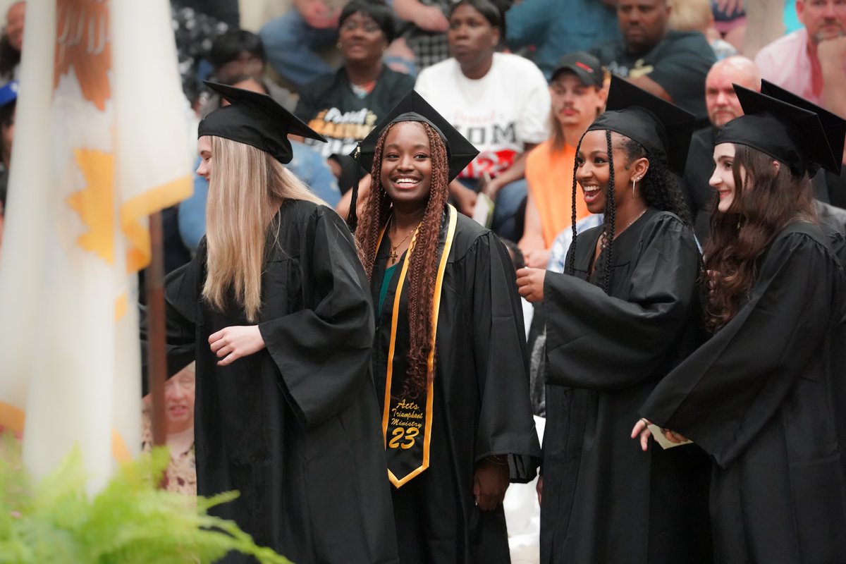 dacc_athletics's tweet photo. They're all grown up 😢

Congrats to our 2023 Grads! We're so proud of you!

@DACC_WBB @daccwsb @DACCMBB  

#danvillejaguars | #njcaa https://t.co/erbE5azl3k
