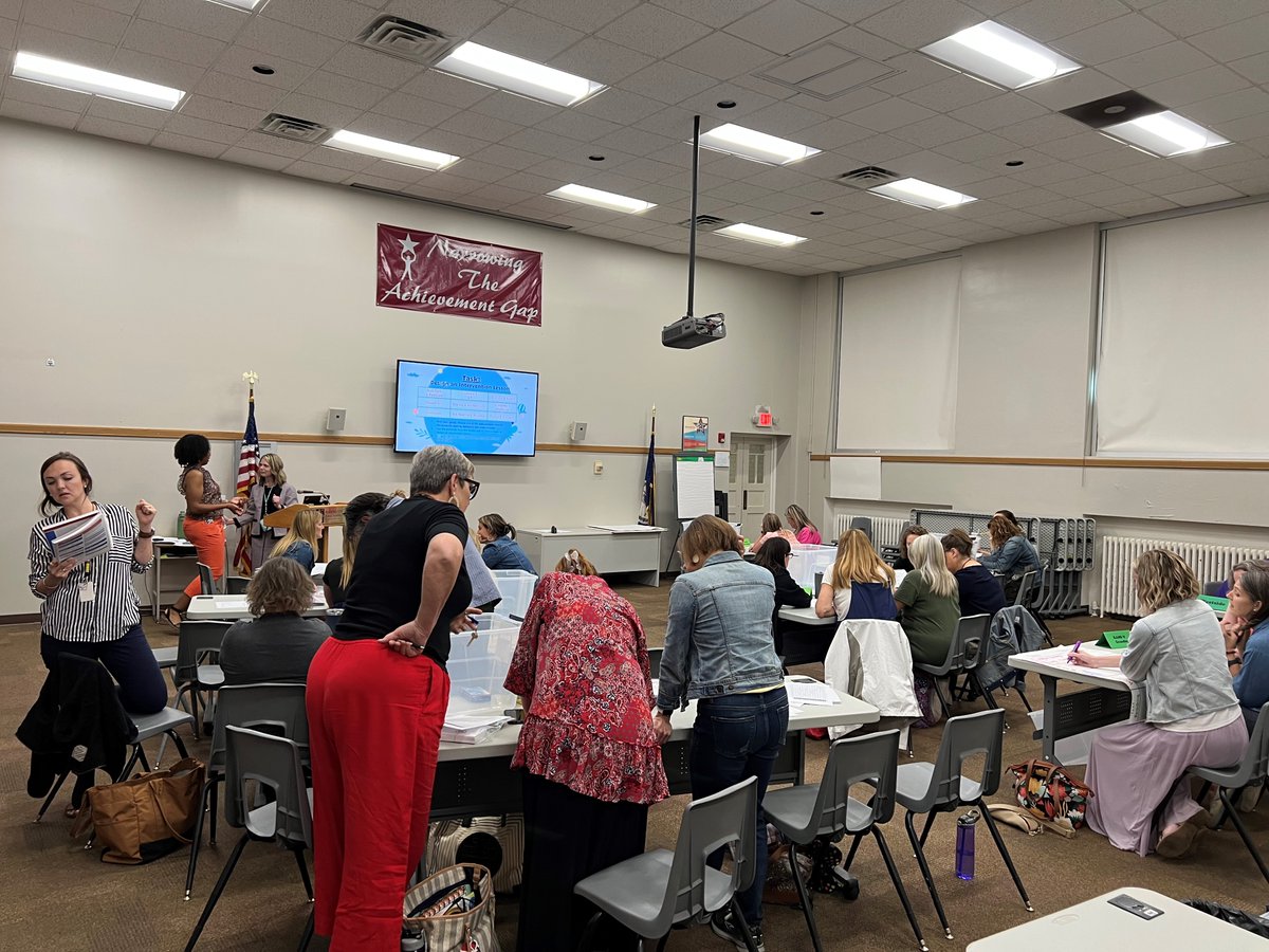 Roanoke City Public Schools on Twitter "Last week, Elementary Reading Specialists worked with