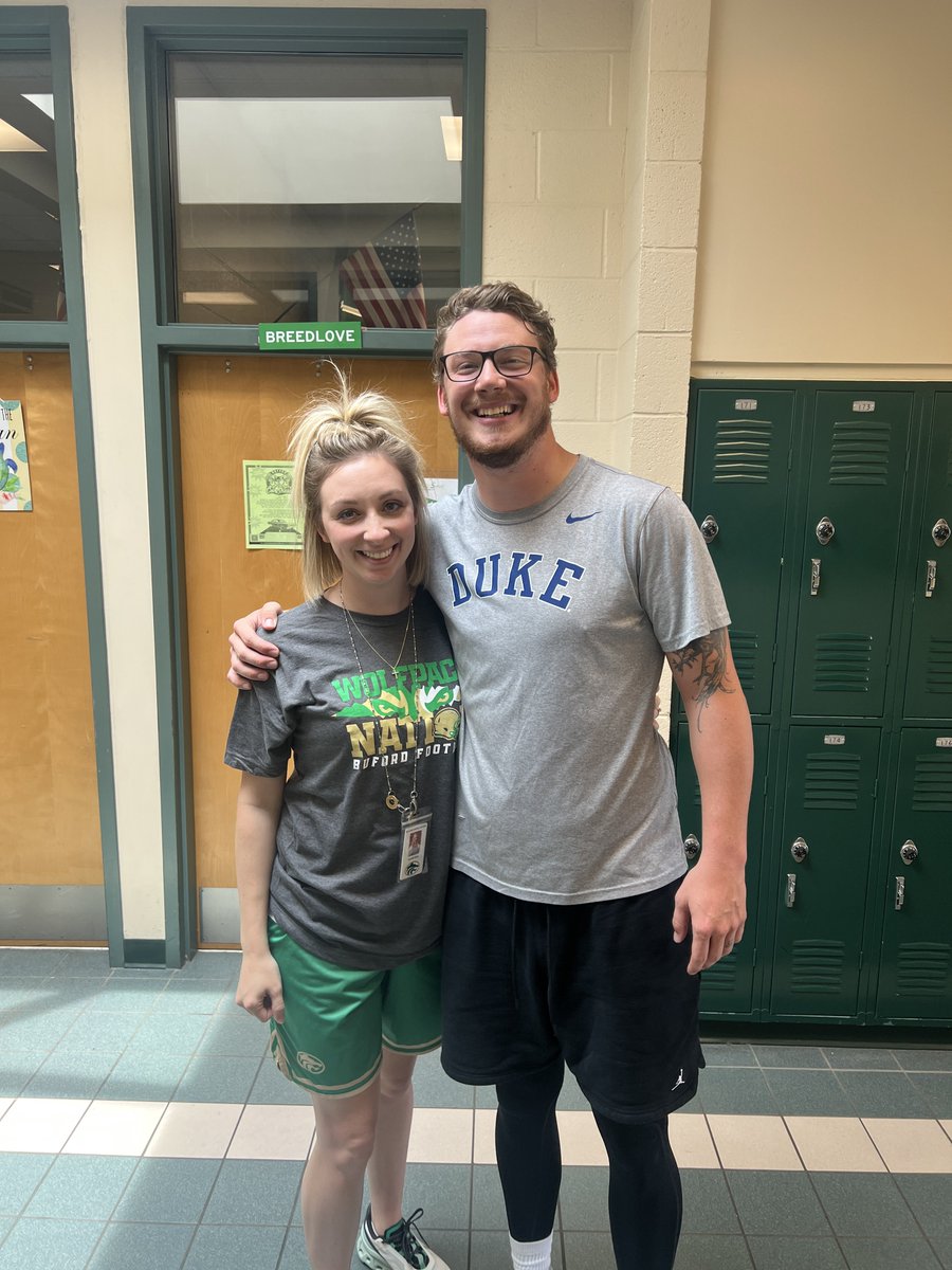cbydrdn's tweet photo. Me and Dani were like Kobe and Shaq in the BMS student/faculty game today. Love ya, Dani 🖤 #twins https://t.co/LdMkj8k0ho