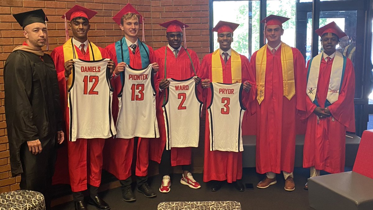 Our program is committed to the pursuit of excellence academically, athletically, and personally. These gentlemen are no exception. They have maintained this commitment and will continue to do so in their future endeavors! #EstoVir