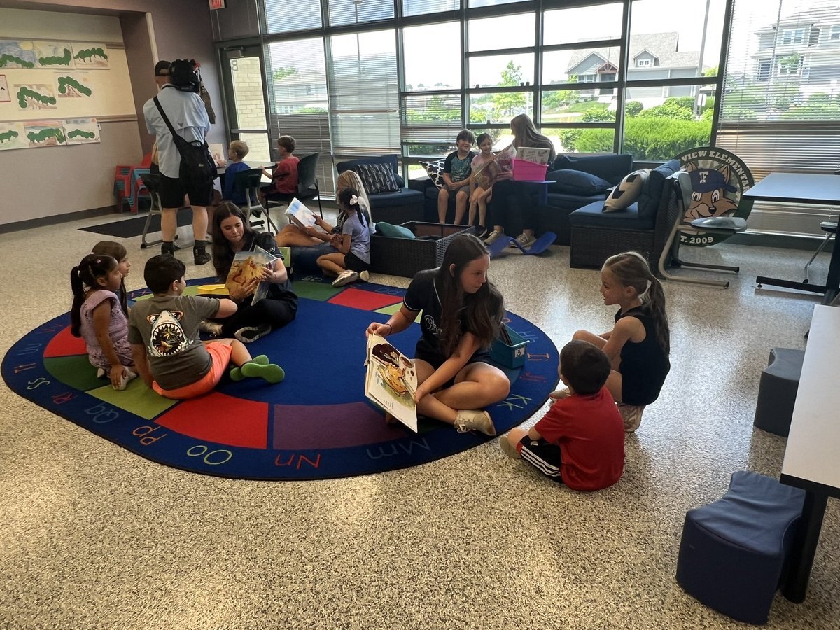 𝕆𝕝𝕒𝕥𝕙𝕖 𝕎𝕖𝕤𝕥 𝕊𝕠𝕗𝕥𝕓𝕒𝕝𝕝 on Twitter "These 🥎 Queens are out reading to