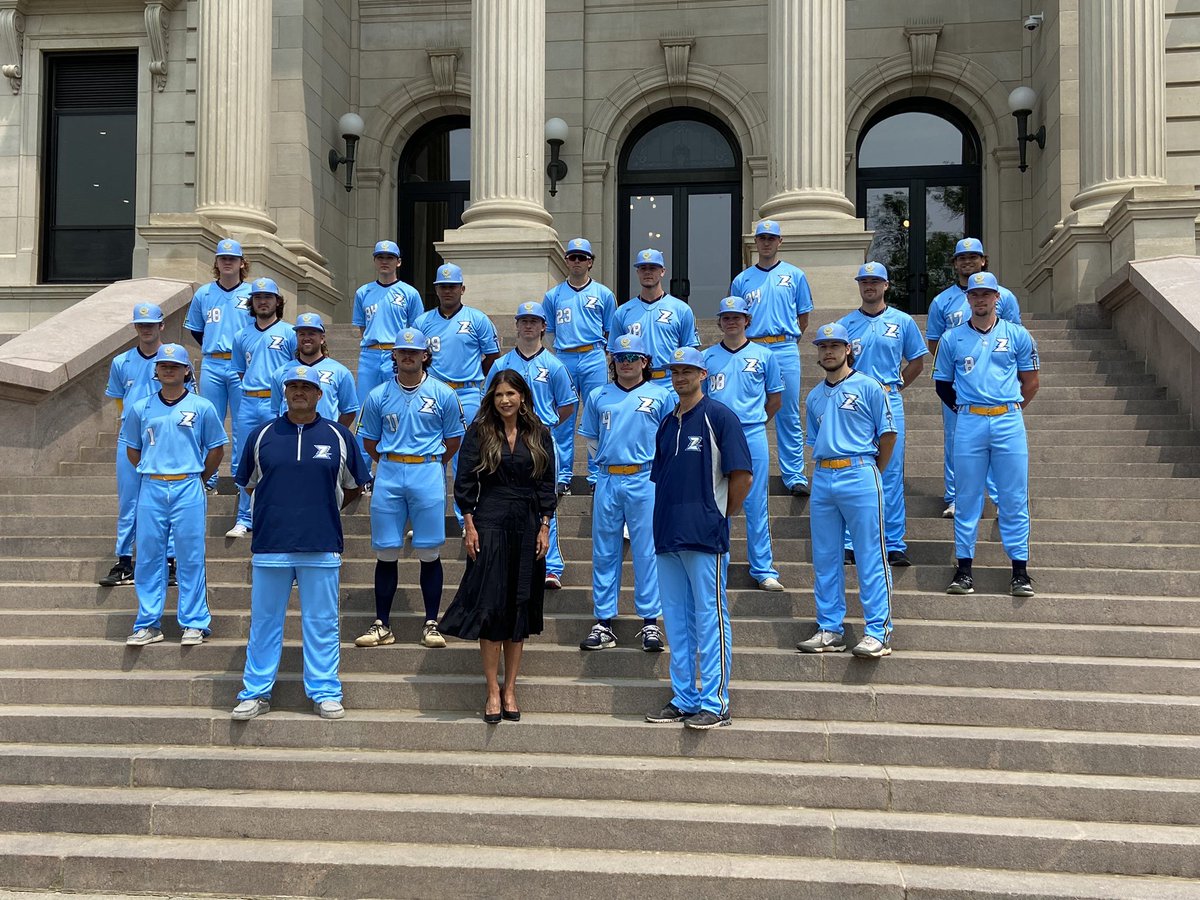 OaheZap's tweet photo. Thanks for the pic! @govkristinoem ! https://t.co/eOb8U0xgtV