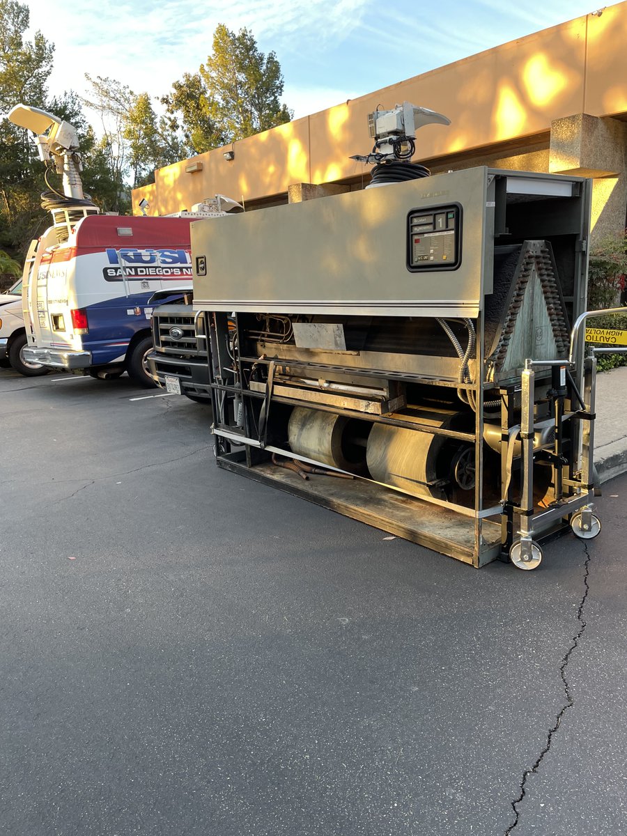 ActionAirCA's tweet photo. Our Action Commercial Service Team was putting in some work at our local KUSI 9 News Station in San Diego. Just call us at (760) 283-7427 or visit https://t.co/YqyM1RQ6Yv and get scheduled with our experienced Team today!
#ActionCommercial #CommercialHVAC #airconditioning #KUSI https://t.co/QUxtFpthxz