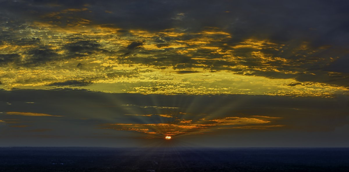 @MargaretOrr Sunset yesterday... 5.22.23 #southmississippi #dronephotography #DroneHour #ThePhotoHour