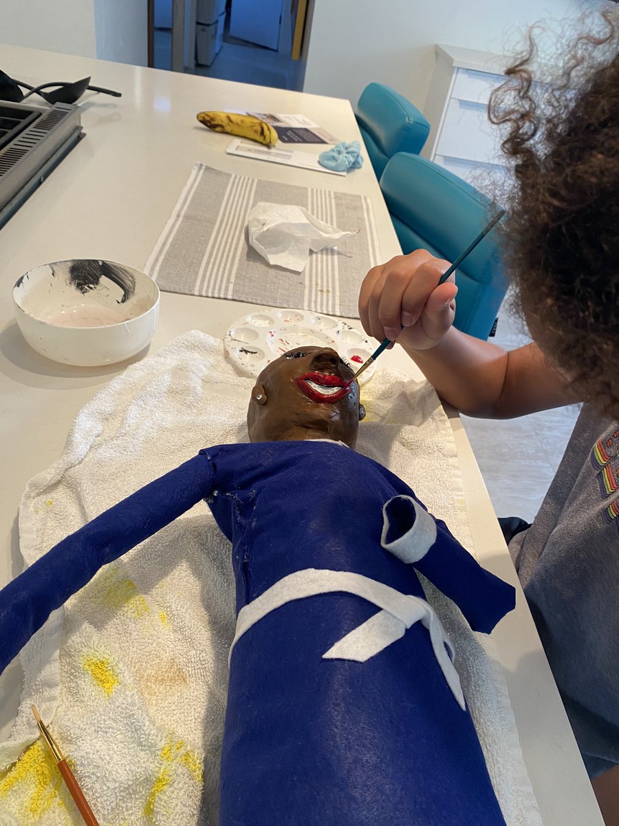 pgmilener's tweet photo. My 6th grade daughter did a report and created a model of @Oprah and got an A!❤️ https://t.co/dJqfiWQI4H
