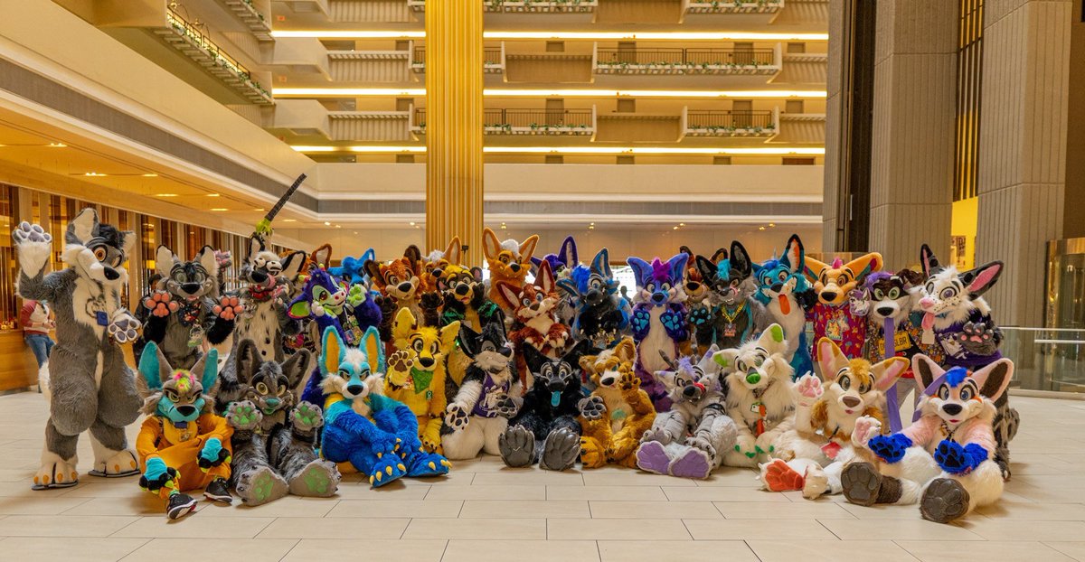 My favorite pics from the #Morefurless family photo at #FWA2023 💜💜 

#MorefurlessMonday #furry #furryfandom #fursuit #fwa