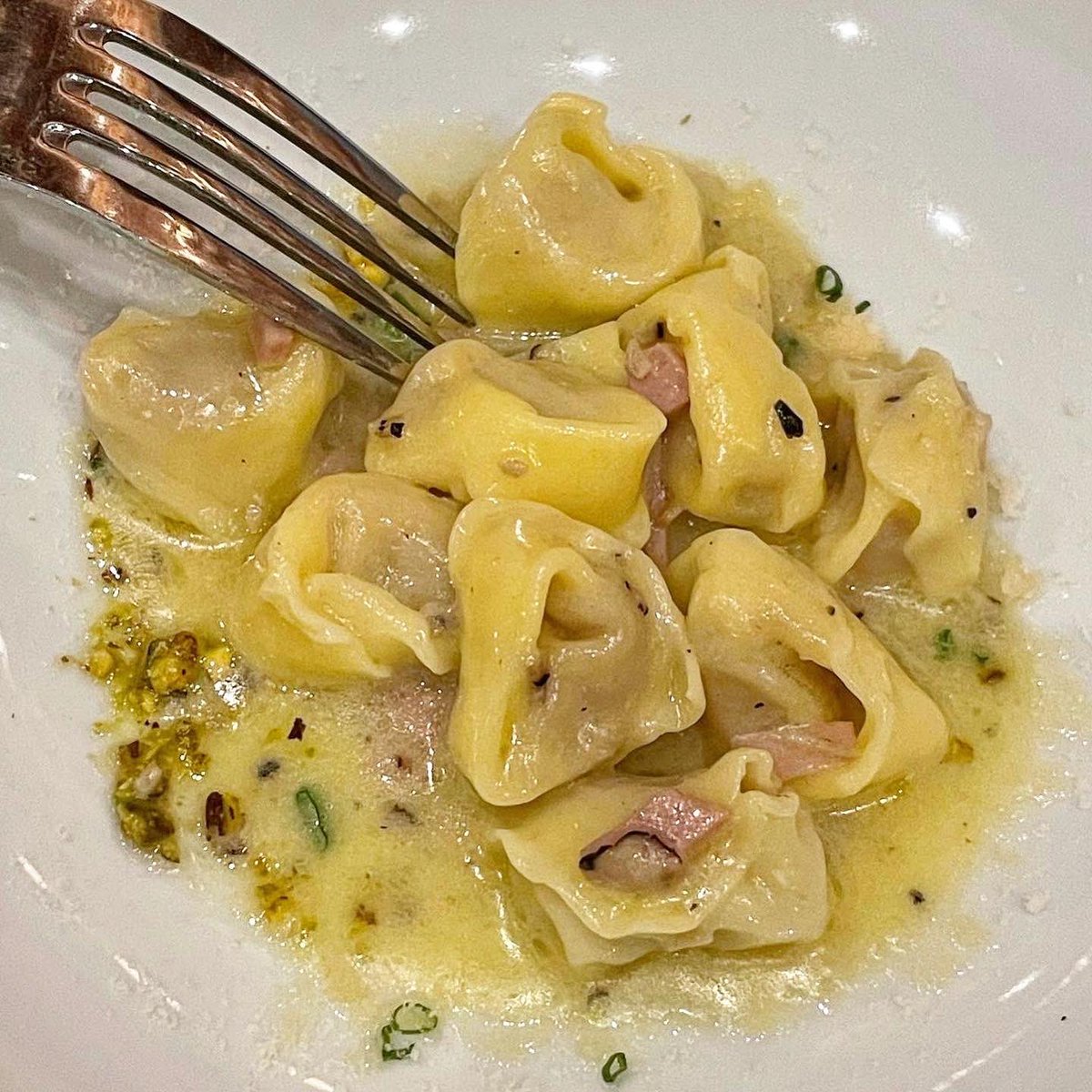eatinglasvegas's tweet photo. Las Vegas is lousy with great Italians these days, so there’s no excuse for putting up with pathetic pasta.
#pastalavista
#Matteos
#EsthersKitchen
@Cipriani
🇮🇹🍝🇮🇹🍝😋 https://t.co/26JNFkKw5b