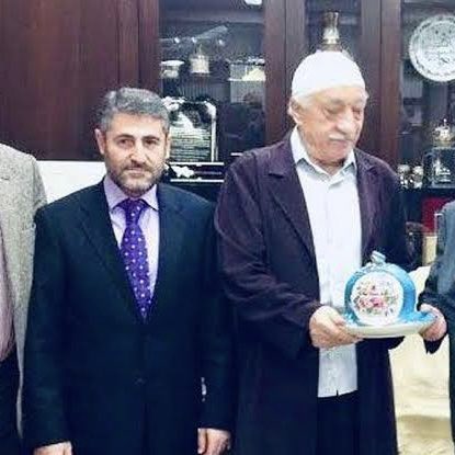 alimahir's tweet image. Nebati, hatırası büyük bir kravatla karşımızda.

Mesaj yerine ulaşmış mıdır?