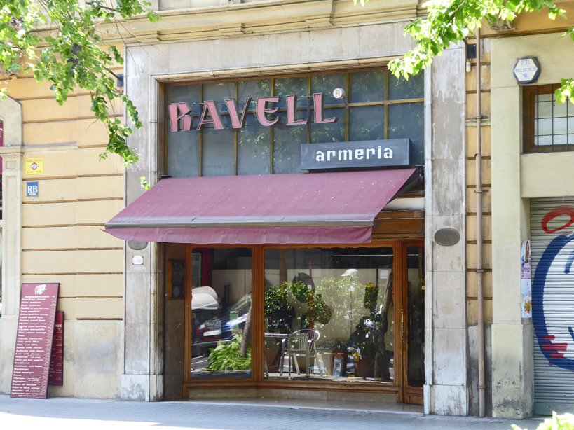 RetroSignage's tweet image. Armería Ravell   #Barcelona #retrosign #retrosignage #enseigne #rotulo #bcn #barna #Clasico #citymakers #architecture #city #vintage #Barcelone #comomolabarcelona #photography #photooftheday #photo #photoshoot #StreetArt #StreetStyle