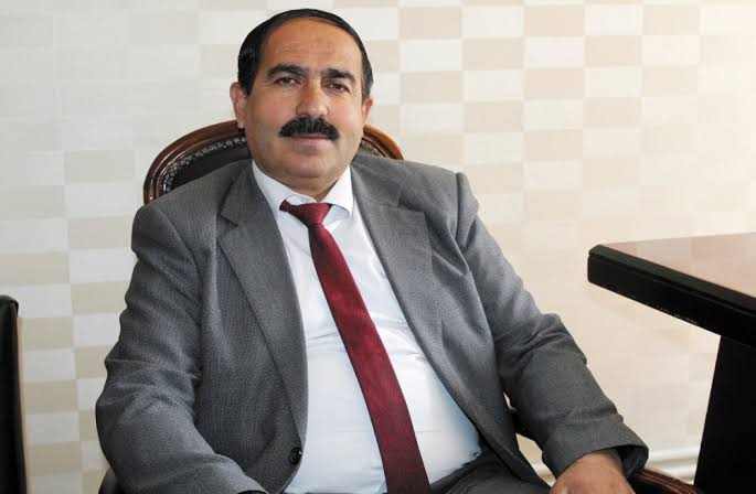 Van Bağımsız milletvekili adayı İdris Ahi, 2. Turda hangi adayı destekleyeceğini henüz açıklamadı. Ahi'nin tarafsız kalacağı iddia edildi(!)