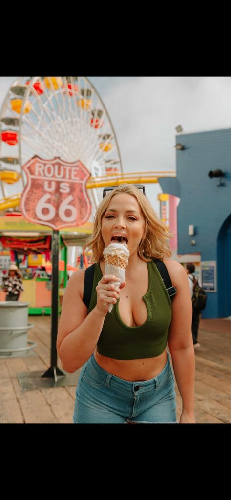 Alexis_Texas1st's tweet photo. OnlyFans https://t.co/gfdgwnB8nX how many licks can you take 👅 lets chat!! https://t.co/xdstp4bF6q