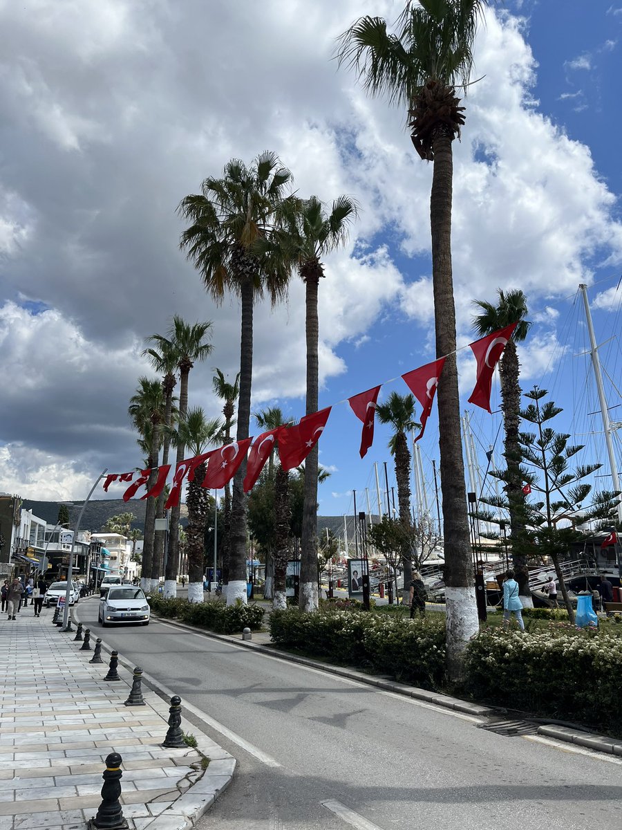 RachelDebraa_'s tweet photo. @AllyiahsFace Bodrum in Turkey. A true hidden gem. https://t.co/ONcqKJTaXA