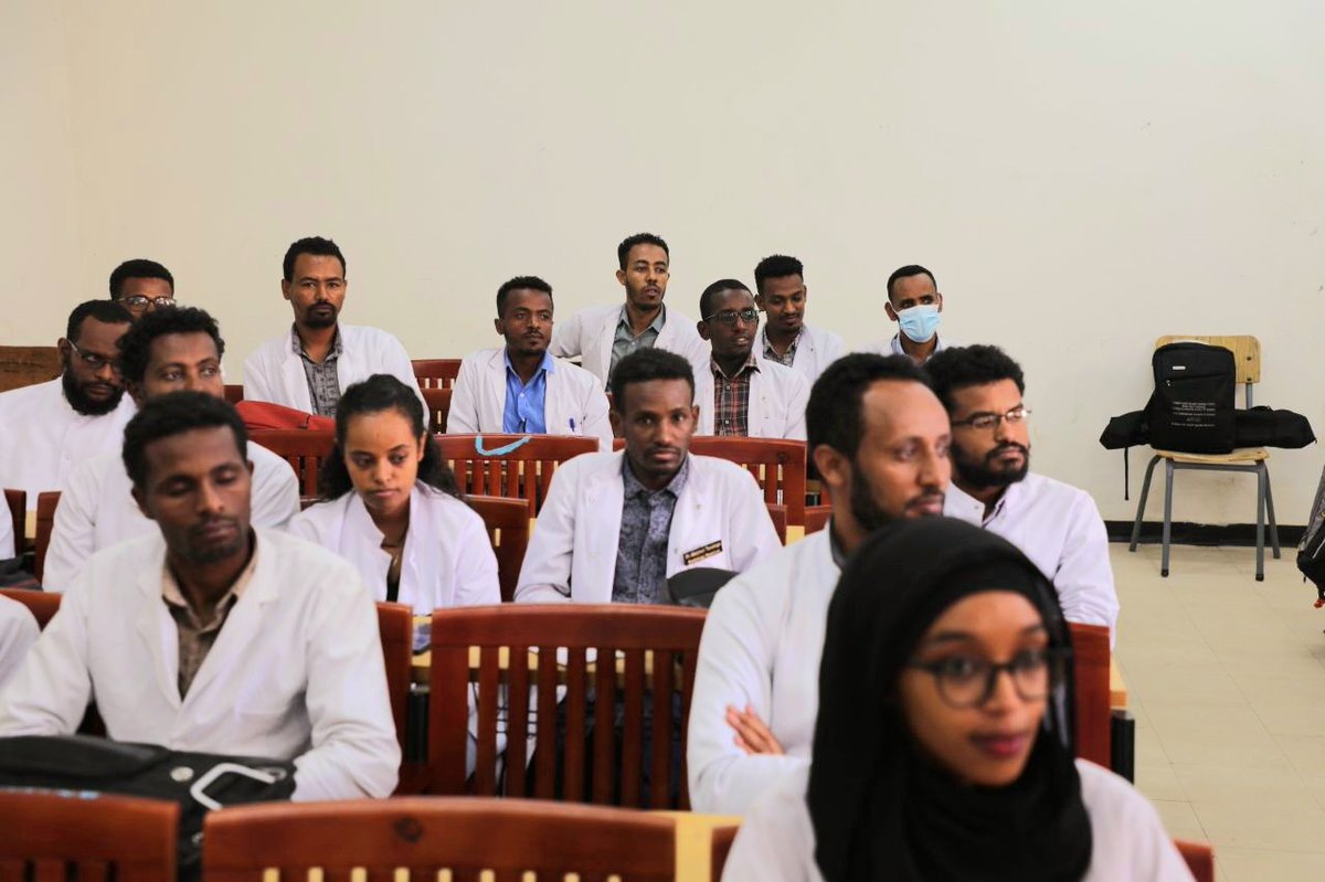 medicine_bdu's tweet photo. Professor Kassa Dargie, MD, PhD, FSAR, FESUR, DTM&amp;P delivered a public lecture on 'Sonographic Evaluation of Acute Abdomen on selected cases' at Tibebe Ghion Campus today.

For detail information, click the link below:

https://t.co/Gpi2IuwwNN https://t.co/AB1SR7gLe6