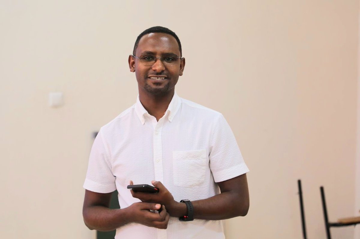 medicine_bdu's tweet photo. Professor Kassa Dargie, MD, PhD, FSAR, FESUR, DTM&amp;P delivered a public lecture on 'Sonographic Evaluation of Acute Abdomen on selected cases' at Tibebe Ghion Campus today.

For detail information, click the link below:

https://t.co/Gpi2IuwwNN https://t.co/AB1SR7gLe6