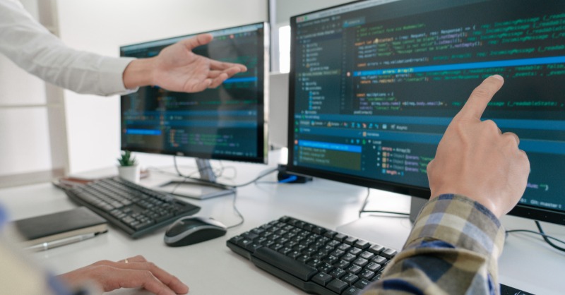 RecluITmx's tweet photo. Esto no se debe a que la #programación de código bajo vaya a desaparecer. Ha existido durante mucho tiempo y aún existen buenas razones para aprovechar las soluciones de código bajo en la actualidad.