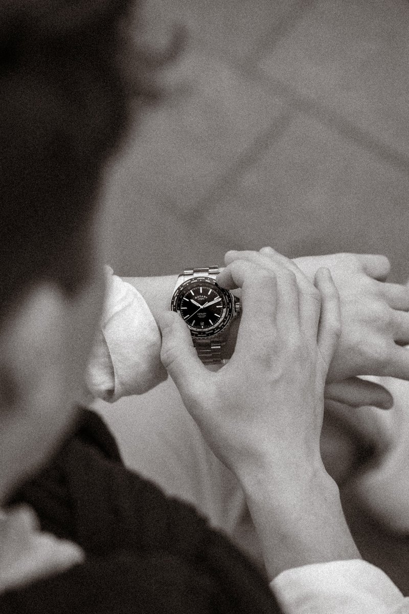 RotaryWatches's tweet image. Henley blends a sporting aesthetic with the everyday and offers the wearer useful functions that relate to specific sporting activities such as diving or travel.

rotarywatches.com/products/rotar…

#worldtimer #henley #rotarywatch #travelwatch #rotarywatch #rotary
