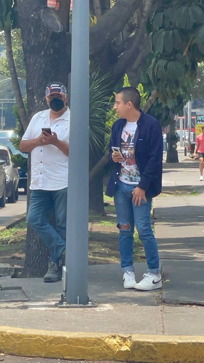 royfid's tweet photo. Hoy con todo listo para dar un mensaje importante a las y los chilangos, el PRI nos envió a sus golpeadores y provocadores como siempre a sabotear esta rueda de prensa. No nos intimidan, pero no les vamos a dar el gusto de caer en su juego. Esto demuestra que rechazar aliarse con ellos es lo correcto.