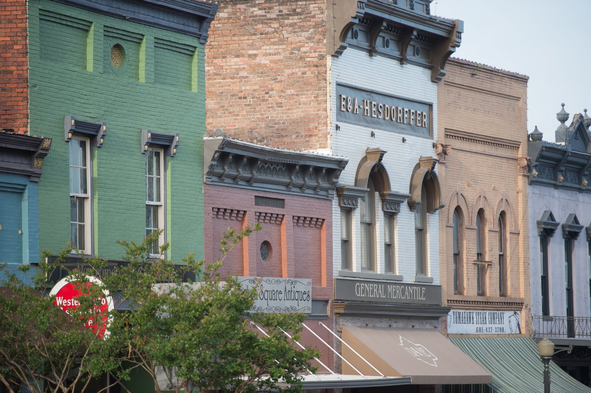 Come see some of the beautiful historical architecture that makes up our famous courthouse square!

#Cantontourism
#CantonMS
#historicalarchitecture 
#shoplocal