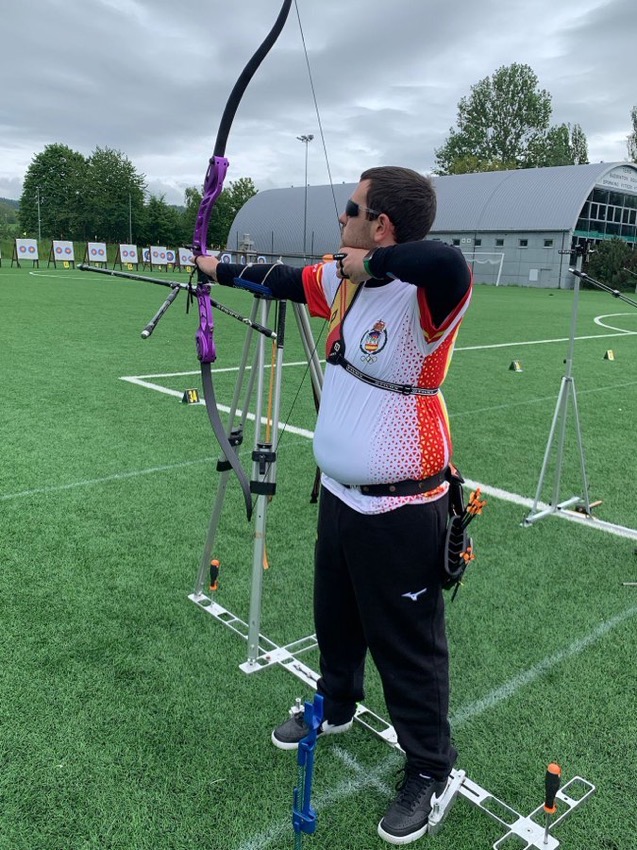 Felicitar Adrían Orjales arquero paralímpico gallego que este fin de semana ha conseguido la MEDALLA DE PLATA en la categoría VI 2/3 en Copa de Europa de Nove Mesto (Praga-República Checa).
FELICIDADES!!!!

📷 <a href="/RFETA/">RFETA</a>