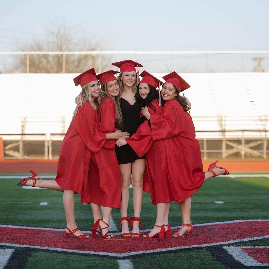 It’s graduation week for our class of 2023 @maricopaspiritline seniors! 

This year it has been an honor getting to work with them. 

We wish each of them the very best ! 

Congratulations 🎊🍾 instagr.am/p/Csjlz1OPw3m/