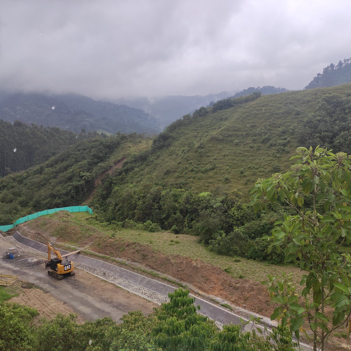 El Mejías 🌎 on Twitter "¡ATENCIÓN! En Manizales, están construyendo en