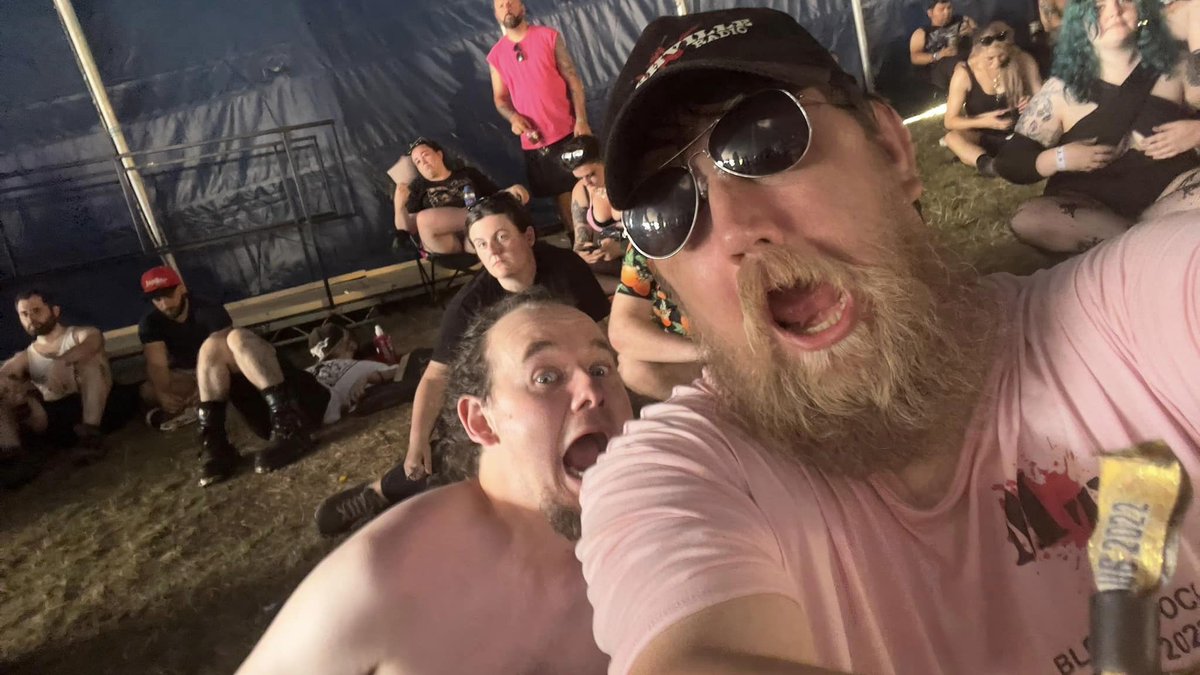 MoshvilleRadio's tweet image. Shells Manic Mondays. To blast away the crap that is Mondays moshville.radio - #QuickRecord in Operation