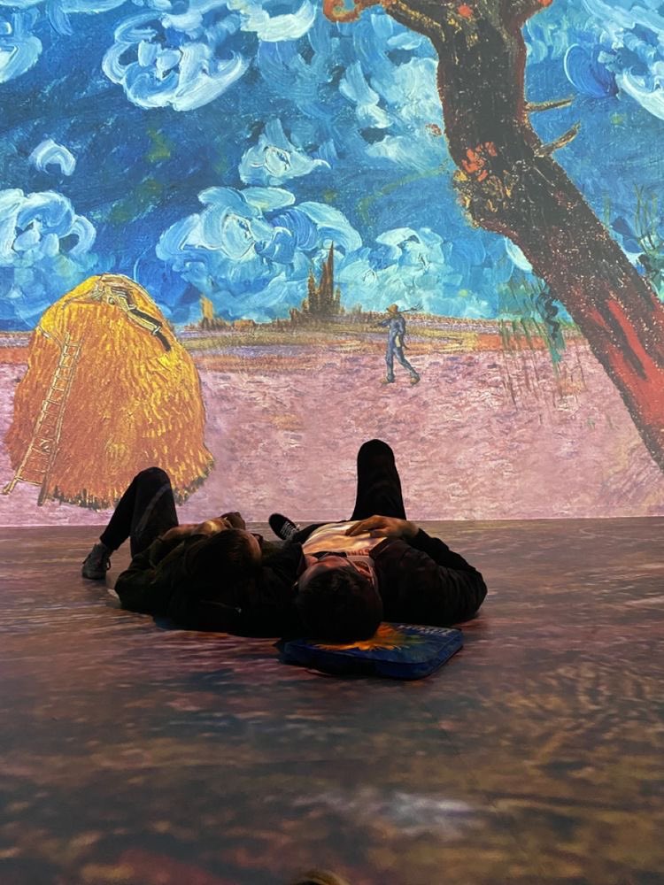 van gogh exhibition date