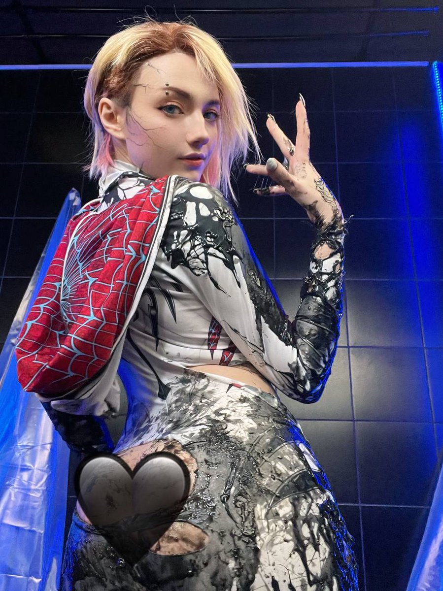 yourHeartsKey's tweet photo. How about  100🔁rt to destroy the heart 😏 https://t.co/8dmE1GODgd