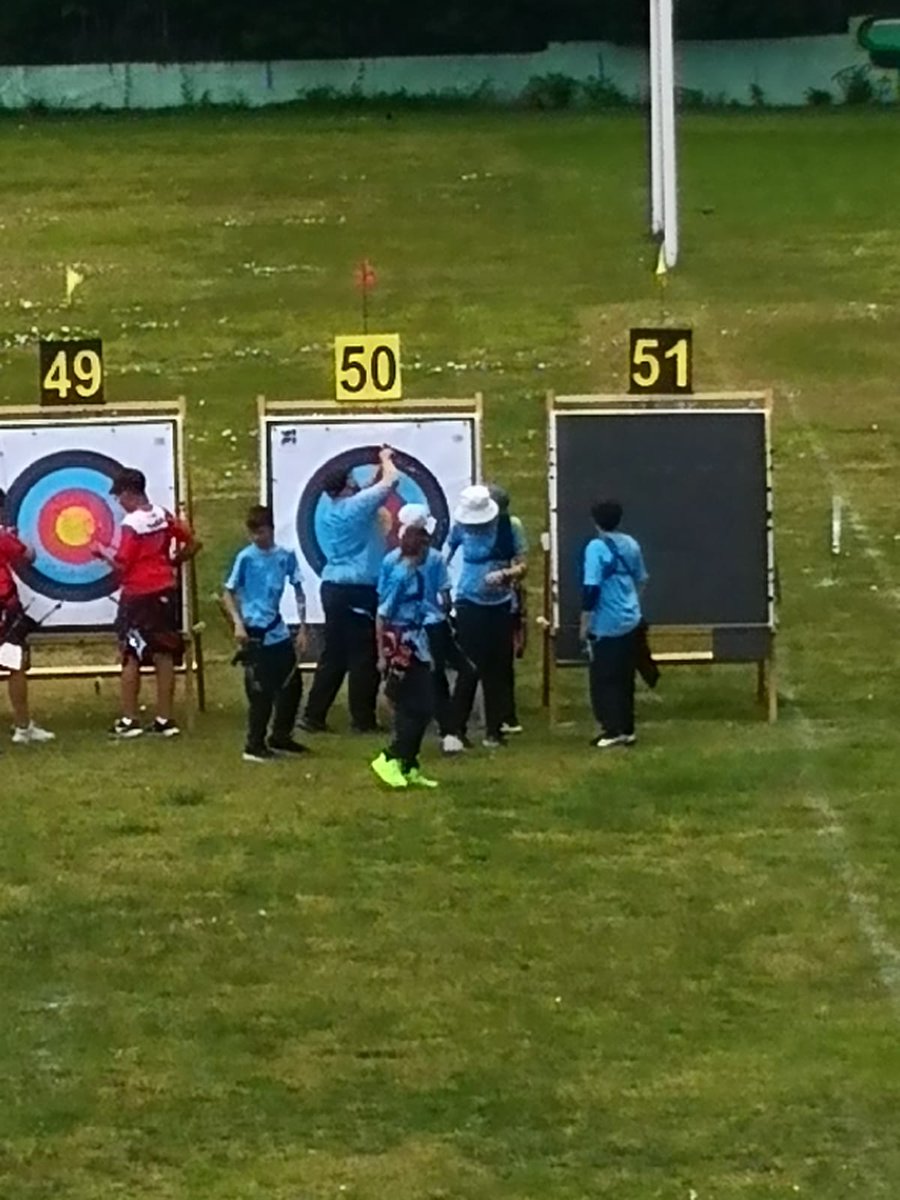 Este fin de semana también se ha desplazado un equipo representando a Galicia al Campeonato de España de Equipos Autonómicos en Edad Escolar (CESA) logrando un muy meritorio 6º puesto.
FELICIDADES:
Lucía Castro; Anxo Rey; Alberto Sobrado; Leonor Andrade; Beltran Doval; Lía Lage