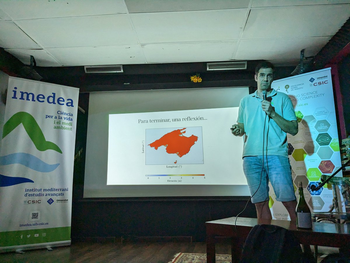 elfisicobarbudo's tweet image. ¡Concluye la primera jornada de #PINT23PLM centrada en la biodiversidad y el Mediterráneo de la mano del @IMEDEA_UIB_CSIC ! Cuanticas cosas hemos aprendido 🤭 ¡Mañana más, con el @IFISC_mallorca a las 19 h en @CAFEATRESBANDAS !

#Pint23ES
