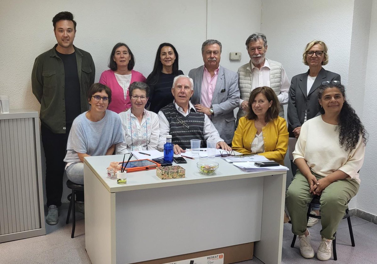 AFALASROZAS's tweet image. Hoy hemos tenido una Asamblea General en la Asociación,  reuniéndonos con el Presidente, el Vicepresidente, la Secretaria, la Tesorera y nuestros psicólogos y voluntarios. 

#AFALasRozas