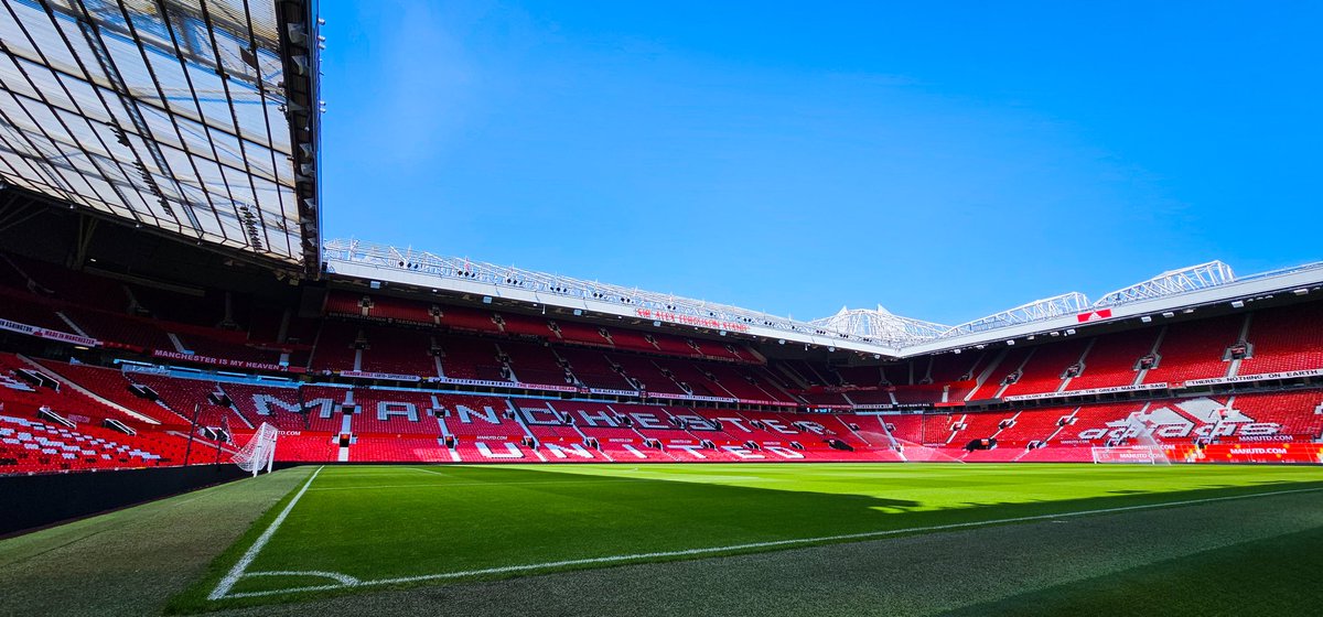 PhotographyBJA_'s tweet photo. My office 🥅⚽📸
... #football #soccer #stadium @ManUtd https://t.co/kBXAswIzwp