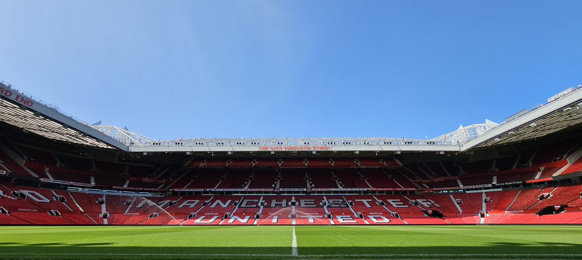 PhotographyBJA_'s tweet photo. My office 🥅⚽📸
... #football #soccer #stadium @ManUtd https://t.co/kBXAswIzwp