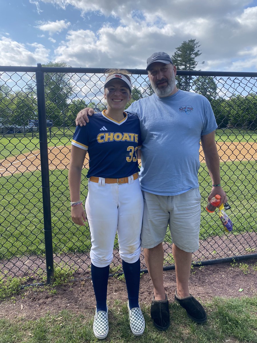 jwallace_2024's tweet photo. BACK TO BACK CHAMPS 🏆🏆 So proud to be a part of this team❤️ I’m happy to have contributed a single and the second run of our 2-0 victory! Bunt play at 3rd + Single + Run Scored ⬇️⬇️⬇️ @NJPrideGold @trainliketwon @CoachInouye @frantroyan @PattieeeRuthhh @julieannsb @QU_Softball https://t.co/lNzamkzbCZ