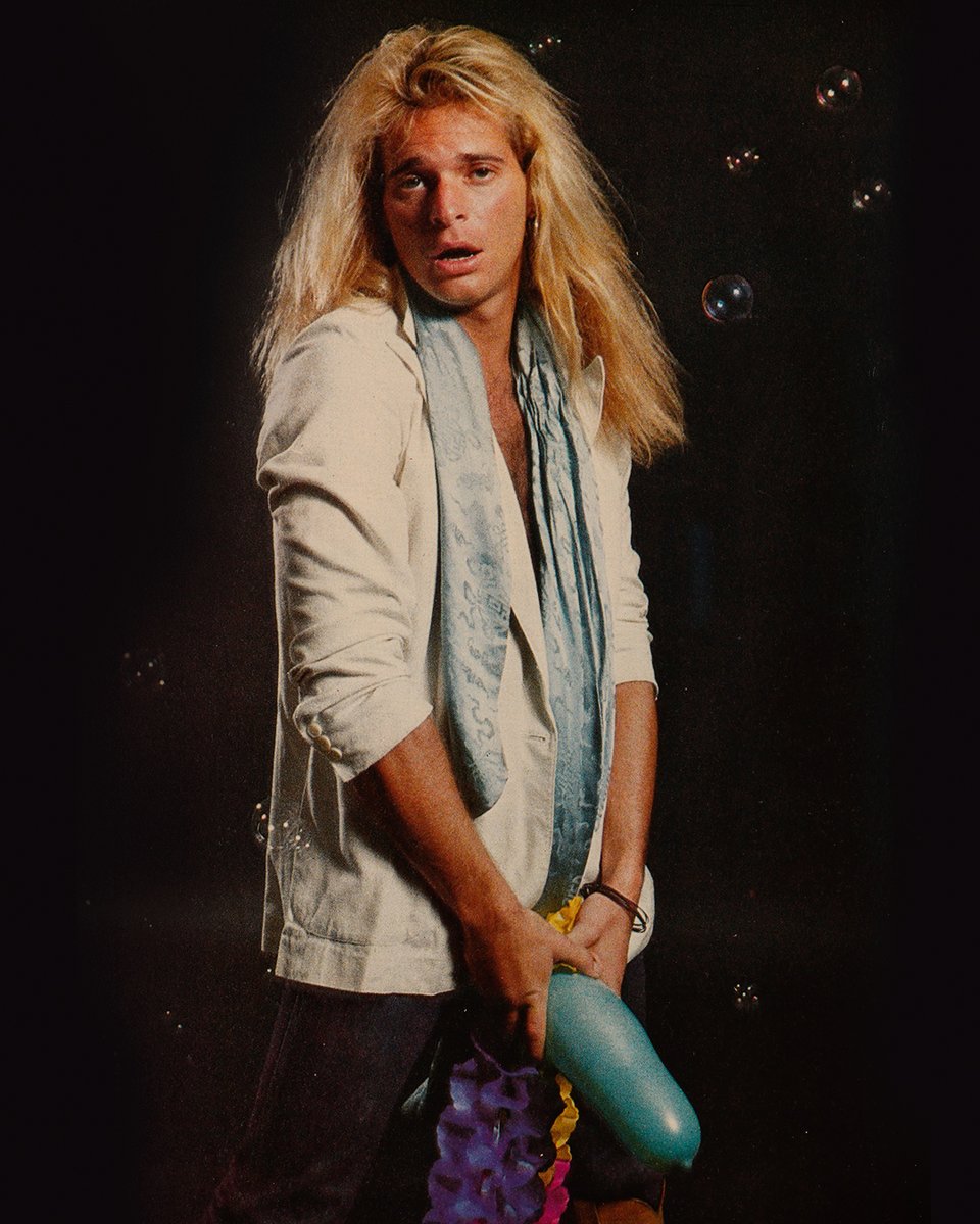 hit_parader's tweet image. "I am in charge of Zen for the band, not so much because I am the only one who understands it but because I'm the only one who can spell it."

Image and Quote David Lee Roth of Van Halen rom Hit Parader July, 1984. 

Photo by Richard E. Aaron
#vanhalen #davidleeroth #hitparader