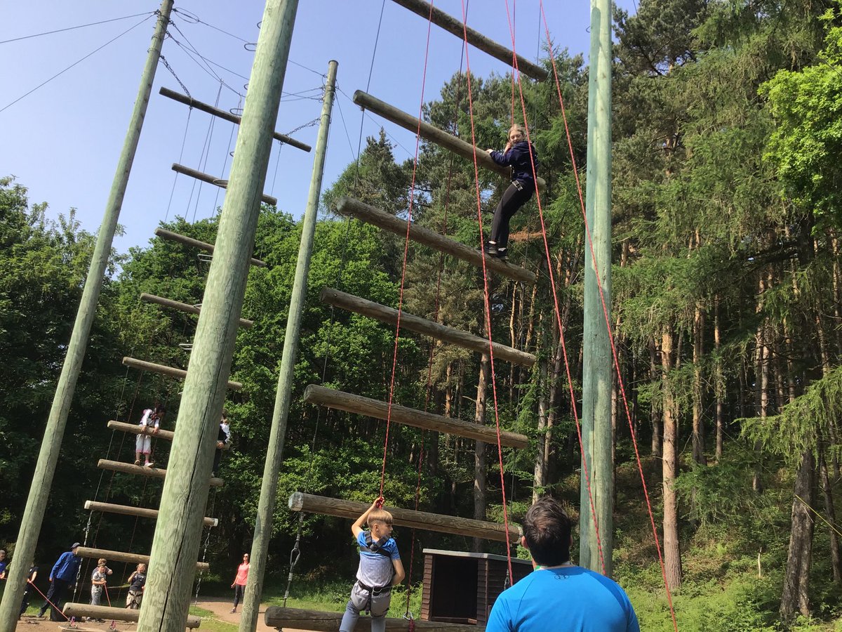 CanonSharples's tweet image. First activity of the trip - Jacob’s Ladder! How high will you go? #pgl #greatfun 😊😎