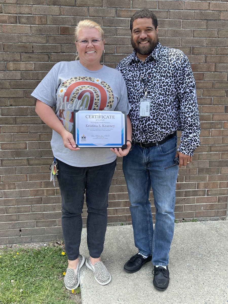 Work_The_Math's tweet photo. Please join me in celebrating a few of our Teacher Leadership graduates. Congratulations Ms. Rodriguez Kecoughtan HS; Ms. Cowan, Cooper Elem.; Ms. Curry, Phenix PreK-8; and Ms. Kearney, Langley. #TLHCS  @HamptonCSchools @drkimrichardson https://t.co/K9KCERus3B