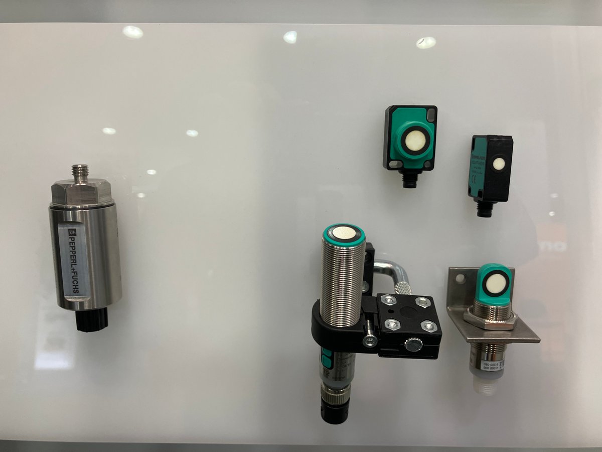 PepperlFuchsUSA's tweet photo. Are you at #AutomateShow? Check out the Pepperl+Fuchs display at @ASInterNA ๐๐ผ๐ผ๐๐ต ๐ฑ๐ด๐ฌ๐ฎ.
- MDR control
- Vibration and ultrasonic sensors
- Node-RED
#AutomationPassion
#ASInterface @AutomateShow https://t.co/w7ig7SO2Hn