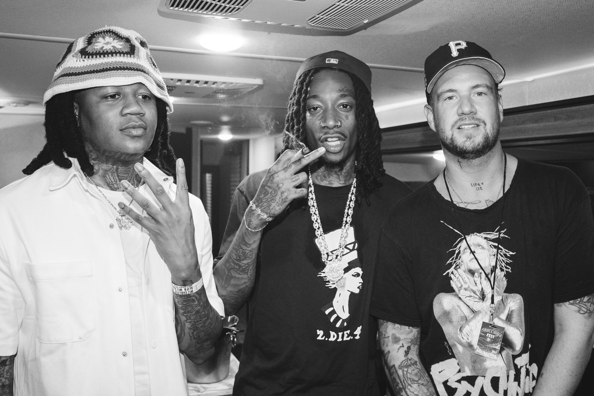 wizkhalifa's tweet photo. Went to Puerto Rico and smoked all fatties. https://t.co/xpzNKvd6k3