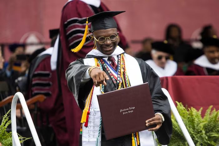 HasaniComer tweet media